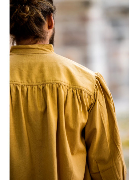 Chemise médiévale à col haut et...