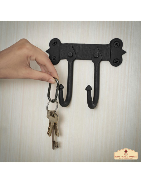 Support avec 2 crochets muraux en fer...