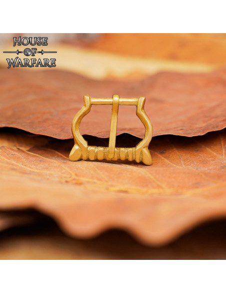 Petite boucle médiévale en laiton...