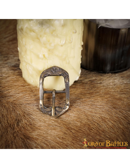 Ensemble de 3 boucles médiévales au...