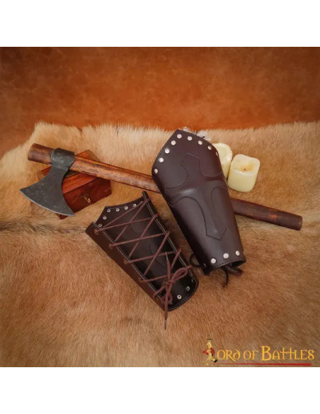 Brassards médiévaux en cuir symbole...