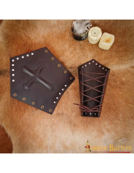 Brassards médiévaux en cuir symbole...