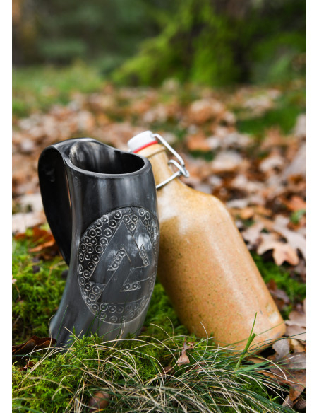 Pichet en corne Viking Valknut numéro...