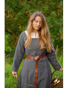 Robe scandinave Viking Age, modèle Estrid (gris clair) 2