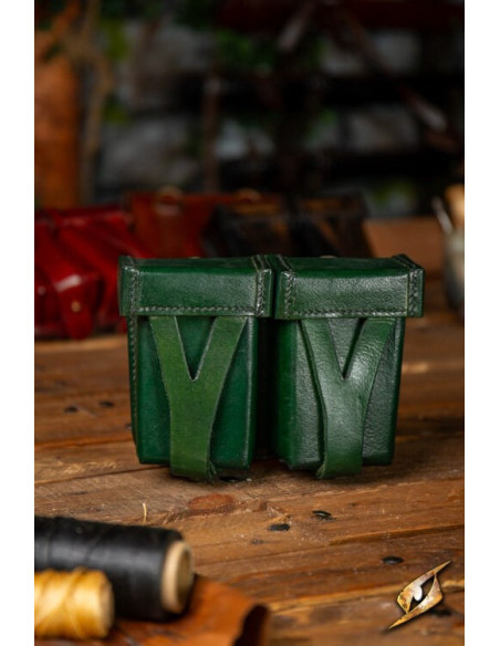 Sac ceinture médiéval en cuir rigide...