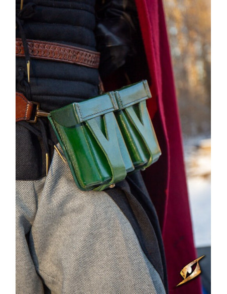 Sac ceinture médiéval en cuir rigide...