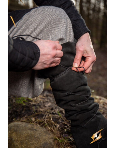 Jambières médiévales de Théoderic...