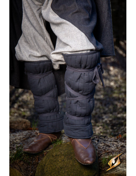 Grèves médiévales rembourrées, noires