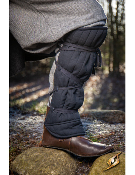 Grèves médiévales rembourrées, noires