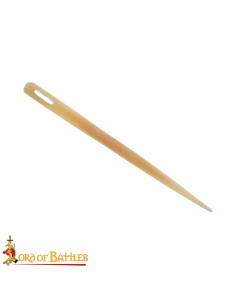 Aiguille pour broderie médiévale en os (9 cm.) 2