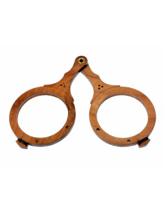 Monture de lunettes médiévale en bois, XIVe-XVe siècles 2