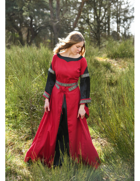 Robe médiévale du noble modèle...