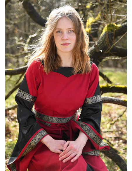 Robe médiévale du noble modèle...