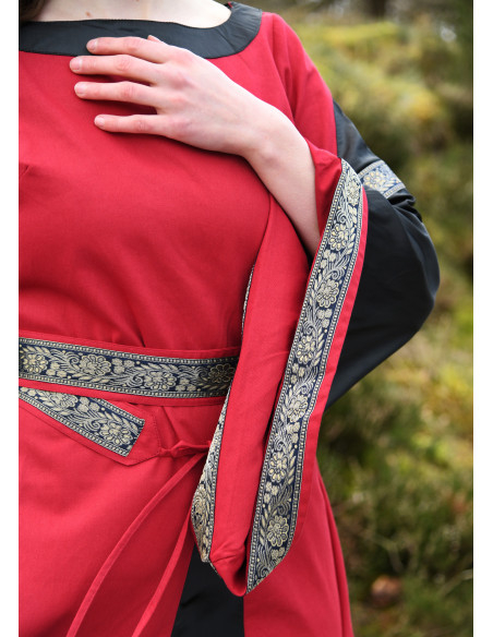 Robe médiévale du noble modèle...