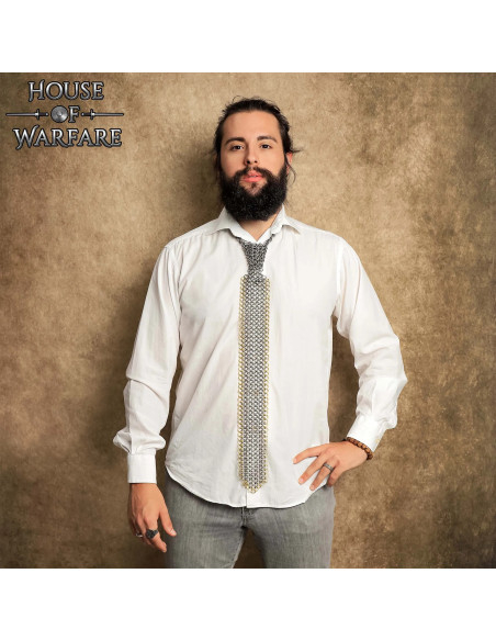 Cravate en cotte de maille avec...