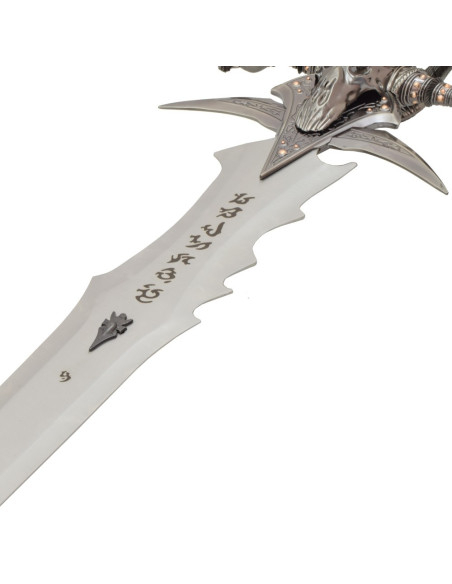 Épée Frostmourne du roi-liche dans...