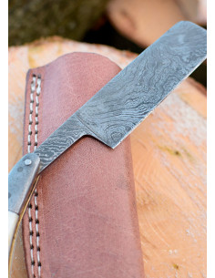 Rasoir en acier damas avec étui en cuir (23 cm.) 2