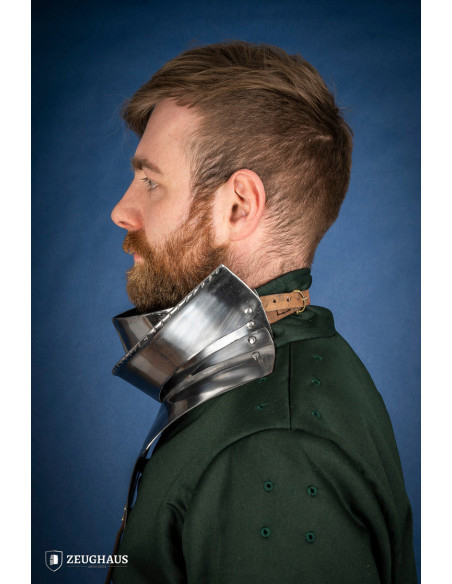 Gorgerin médiéval articulé en acier...