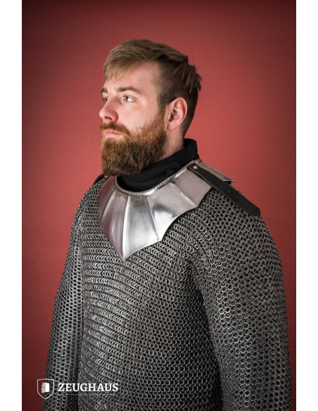 Gorgerin médiéval à écailles en acier...