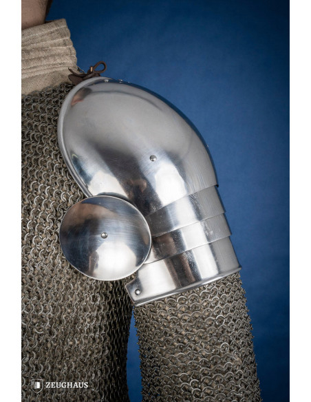 Épaulières médiévales à bésagues en...