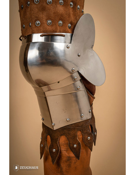 Armure de jambe médiévale en cuir et...