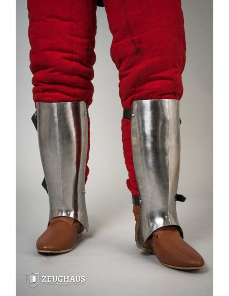 Grèves médiévales en acier poli, XIVe...