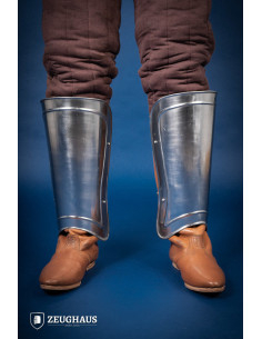 Grèves classiques pour guerriers en acier poli