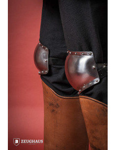 Genouillères médiévales en acier poli, XIVe siècle 2