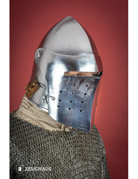 Bassin médiéval avec visière pleine,...