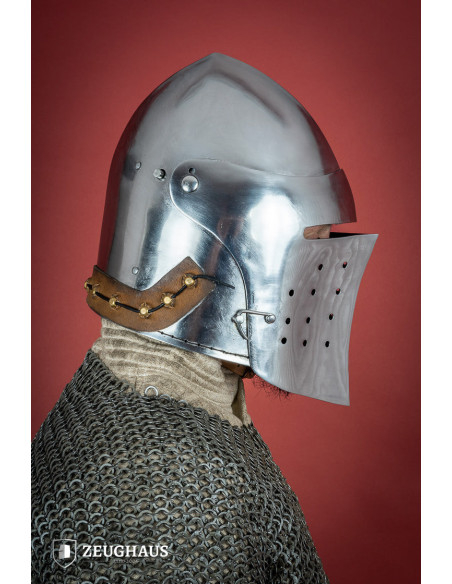 Bassin médiéval avec visière pleine,...