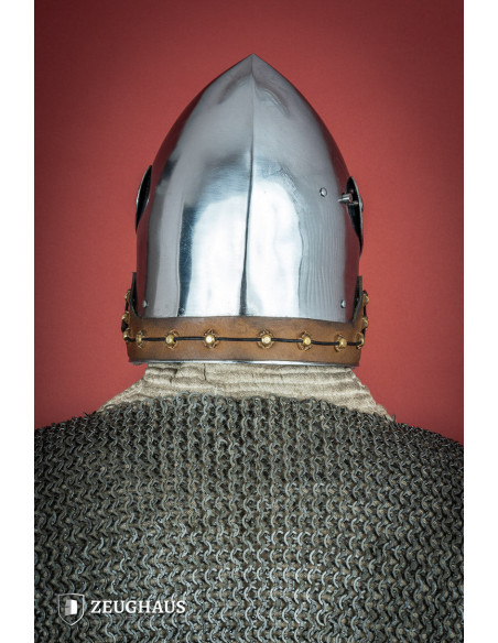 Bassin médiéval avec visière pleine,...