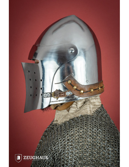 Bassin médiéval avec visière pleine,...