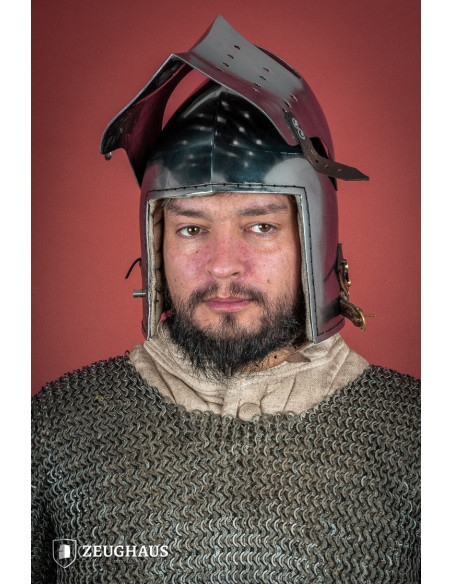 Bassin médiéval avec visière pleine,...