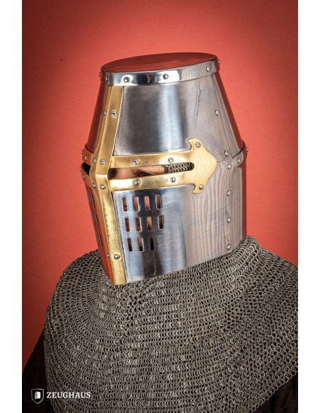 Grand Heaume des Croisés, croix en... Grand Heaume des Croisés, croix en...