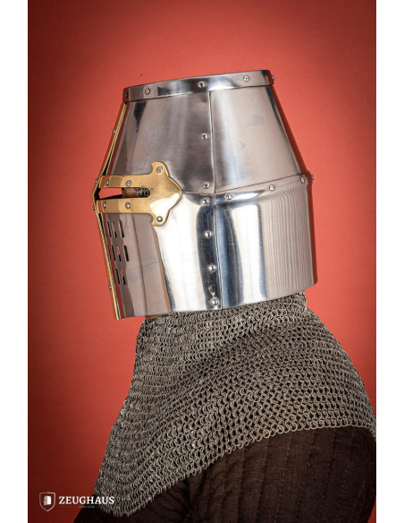 Grand Heaume des Croisés, croix en... Grand Heaume des Croisés, croix en...