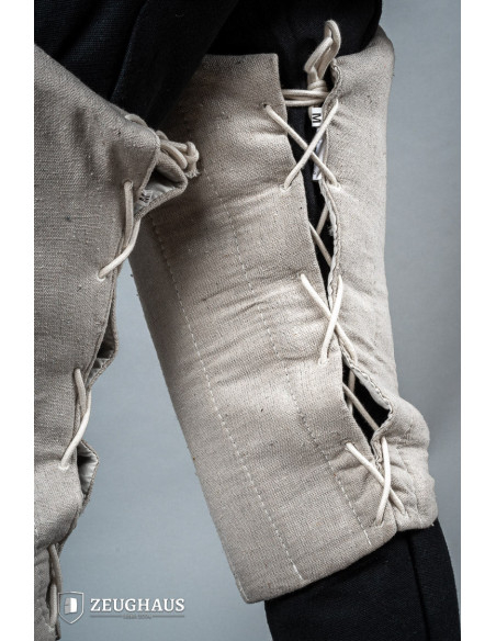 Pieds médiévaux rembourrés en coton,...