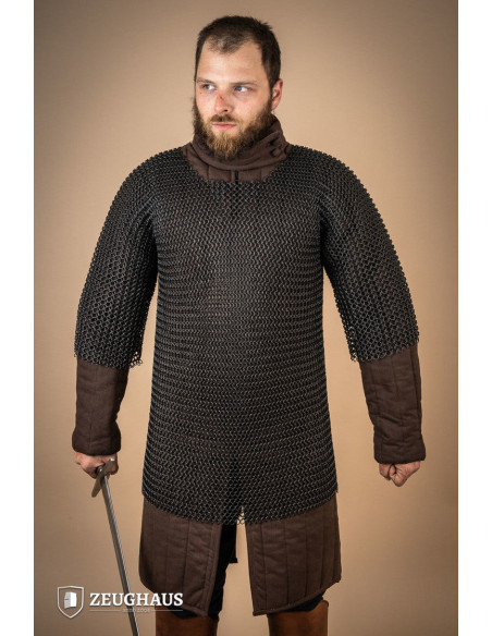 Cotte de mailles en acier bruni...