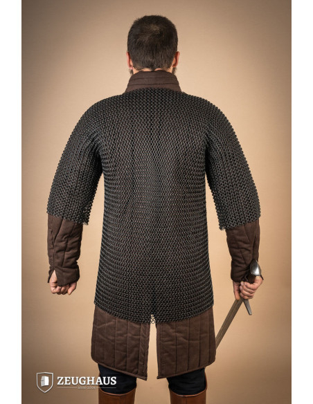 Cotte de mailles en acier bruni...