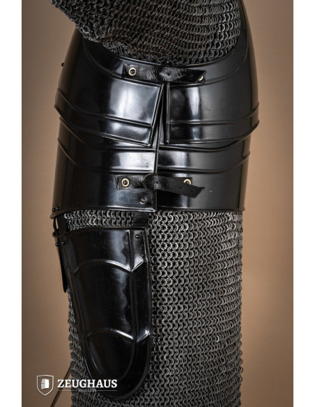 Cuirasse de guerrier médiéval avec...