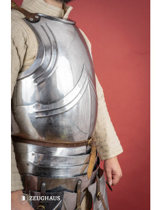 Cuirasse médiévale allemande, XVe siècle, acier poli (1,2...