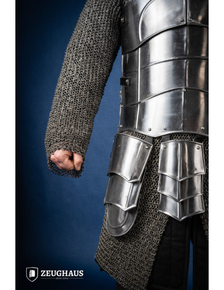 Cuirasse médiévale à lanières, modèle...