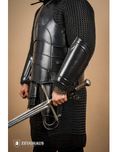 Bracelets de guerriers médiévaux en acier bruni (27 cm.) 2