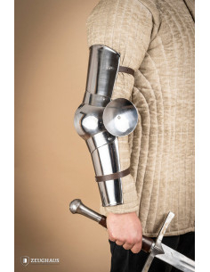 Armes médiévales, XIVe siècle, acier poli (1,6 mm.)