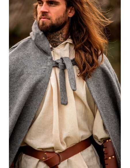 Cape médiévale courte avec fermeture...
