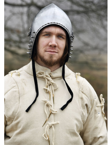 Bassin du château médiéval de...