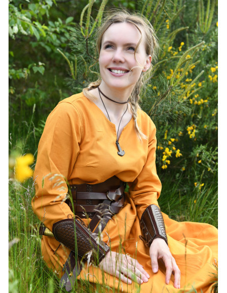 Robe viking femme modèle Milla, jaune...
