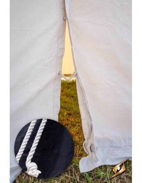 Tente médiévale noire pour guerriers...