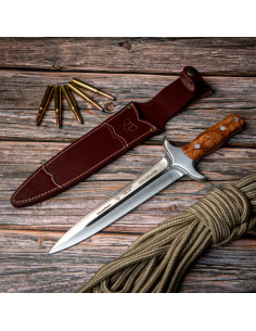 Couteau de chasse de finition, manche en olive
