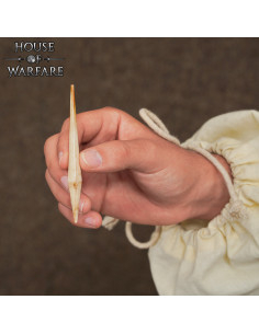 Poinçon à os fait main pour ceinture 2