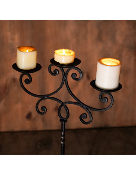 Candélabre de château médiéval forgé...